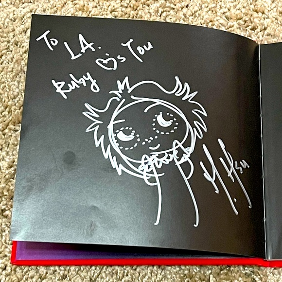 SIGNED Ruby Gloom’s guide to friendship book - Picture 2 of 3